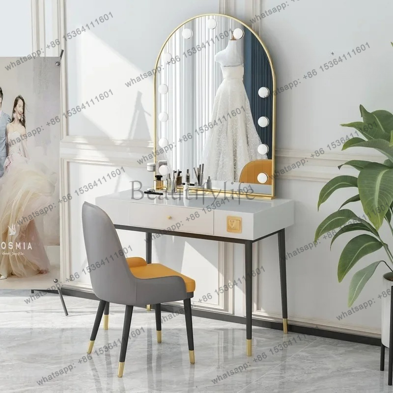 Beauty Makeup Studio - Basit lamba aynalı makyaj masası, düğün
