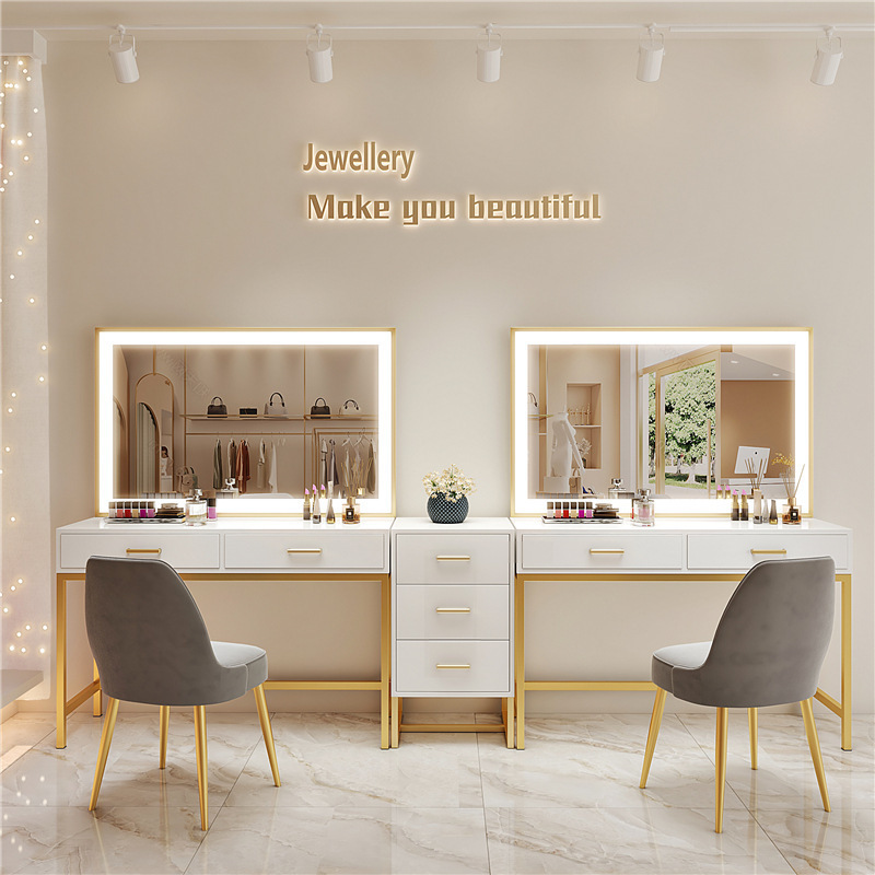 Beauty Makeup Studio - Tırnak sanatı makyaj sanatçısı stüdyosu profesyonel