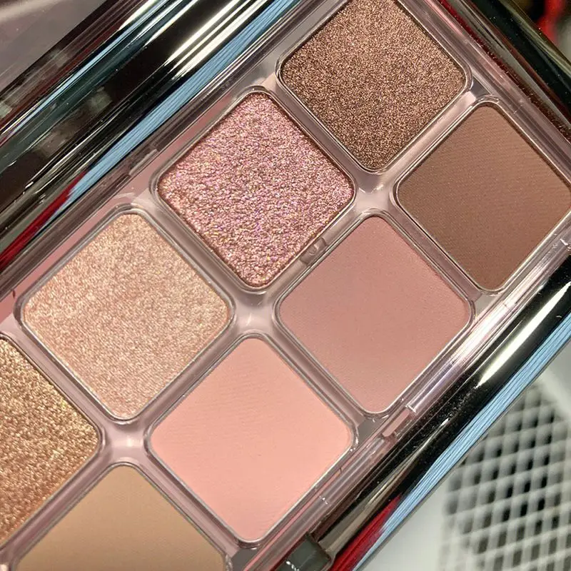 12 Renk Göz Farı Plaka Mat Inc - Beauty Huda Makeup incelemesi ve fiyatı