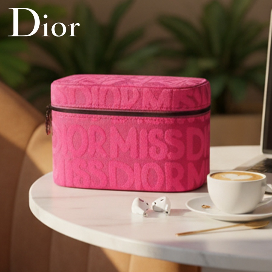 Dior'un Çantası Pembe Kadınlar - Beauty Makeup Dior incelemesi ve fiyatı