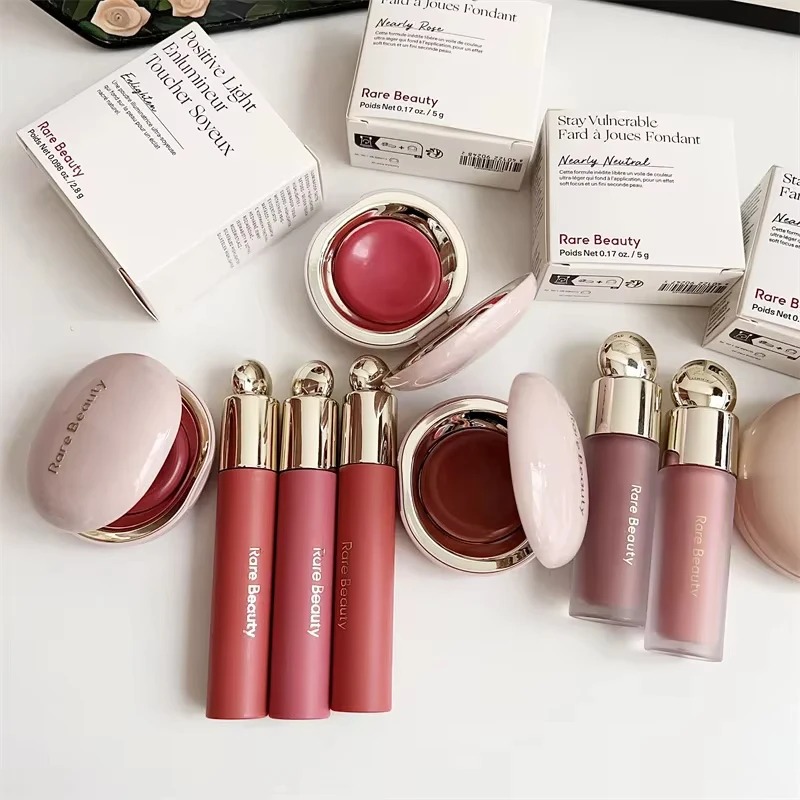 Rare Beauty Soft Pinch Dudak B - Rare Beauty Makeup Highlighter incelemesi ve fiyatı