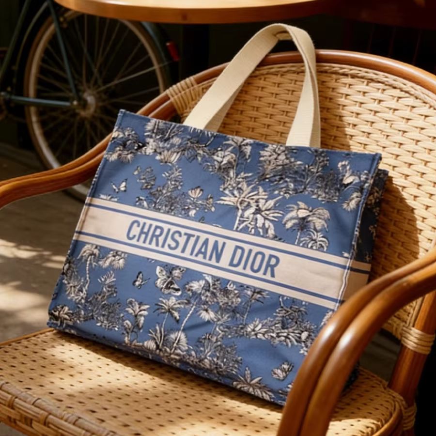 Dior'un çantası Lüks Özel Mavi - Beauty Makeup Dior incelemesi ve fiyatı