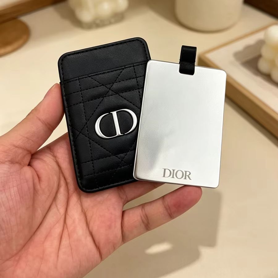 Dior Dior'un Çantası Çok Fonks - Beauty Makeup Dior incelemesi ve fiyatı