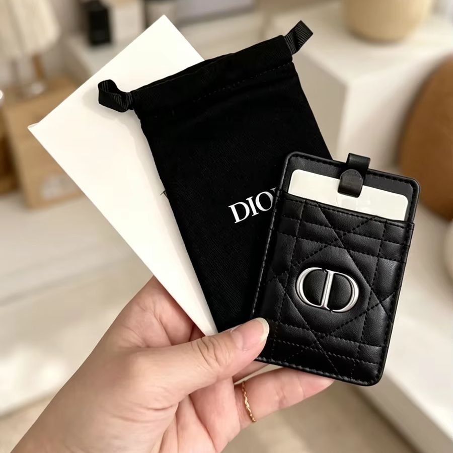 Dior Dior'un Çantası Çok Fonks - Beauty Makeup Dior incelemesi ve fiyatı