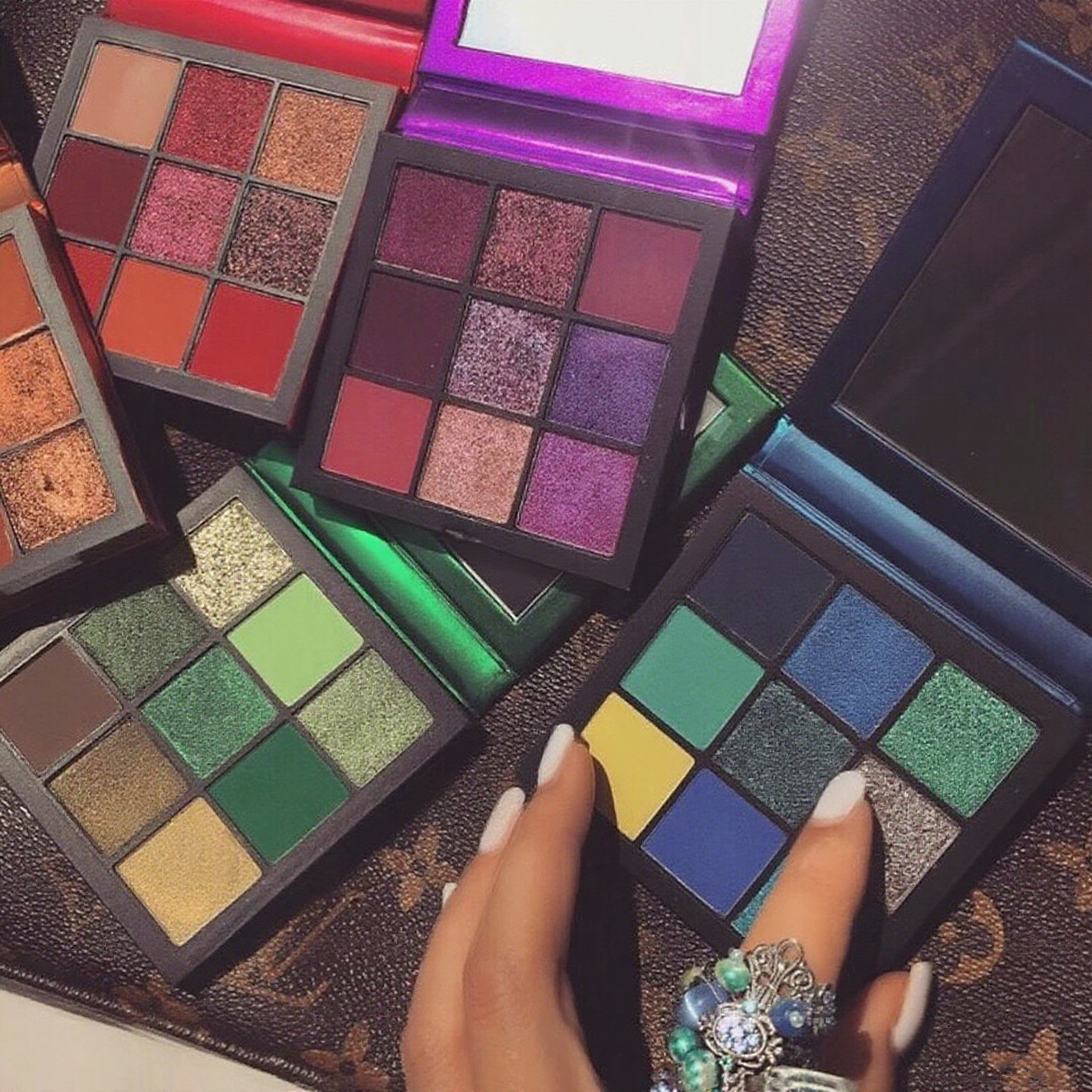 Huda Beauty 9 Renk Paleti Elma - Beauty Huda Makeup incelemesi ve fiyatı