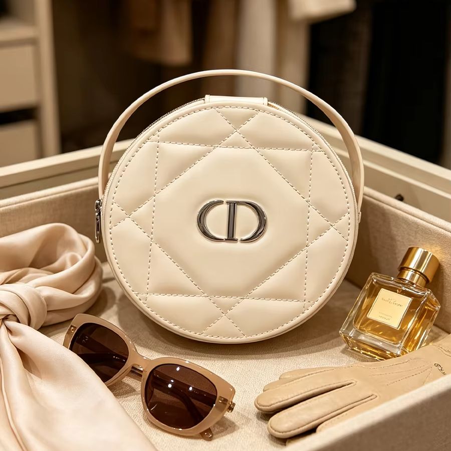 Christian Dior Dior'un Çantası - Beauty Makeup Dior incelemesi ve fiyatı