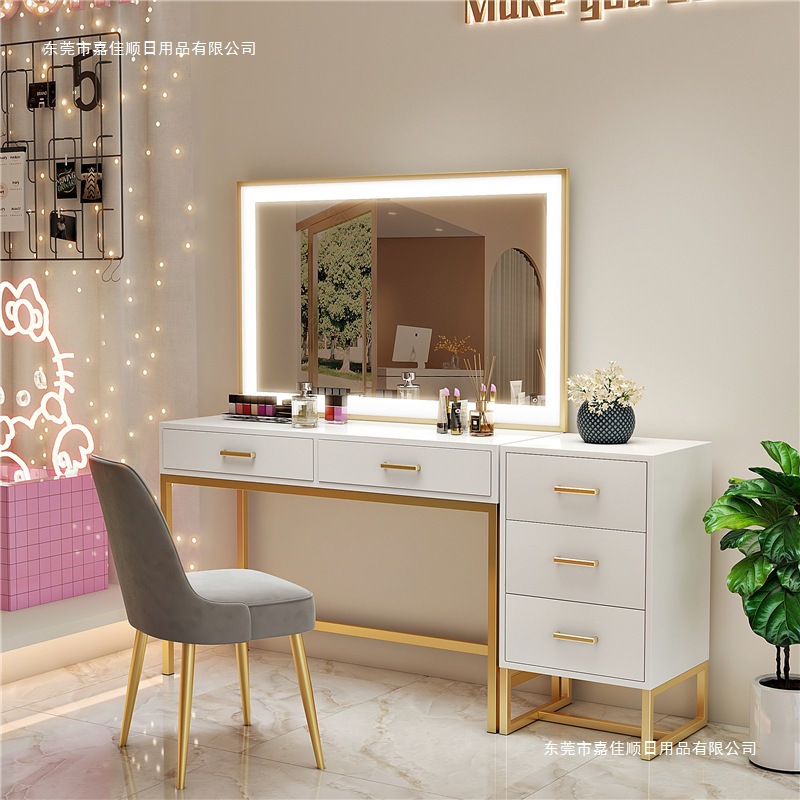 Tırnak sanatı makyaj sanatçısı - Beauty Makeup Studio incelemesi ve fiyatı