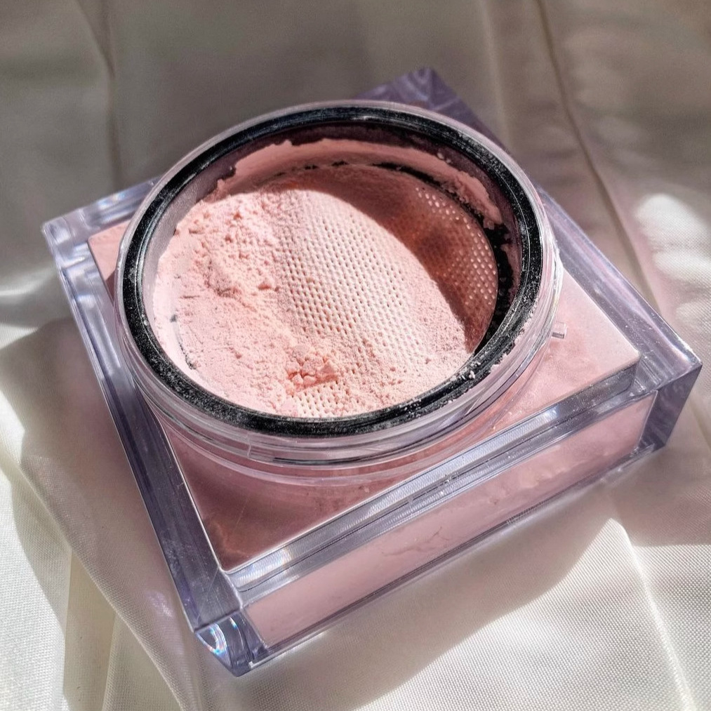 Huda Beauty Gevşek Pişirme Aya - Beauty Huda Makeup incelemesi ve fiyatı